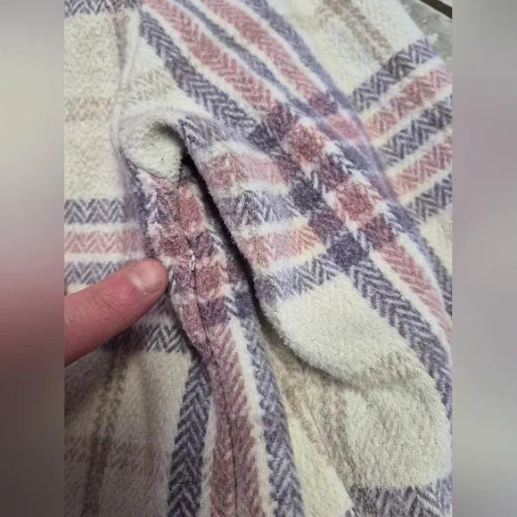 Large Shacket - Picture 7 of 8